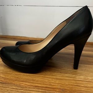 Marc Fisher Sydney Platform Pump Sz 7